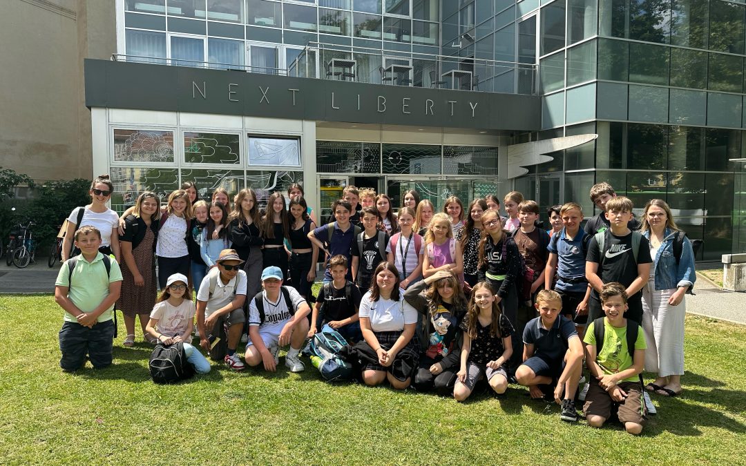 Die 2. Klassen im Theater in Graz