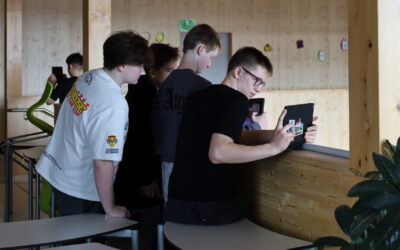 Fotografie-Workshop: Die 4b entdeckt ihre Schule neu